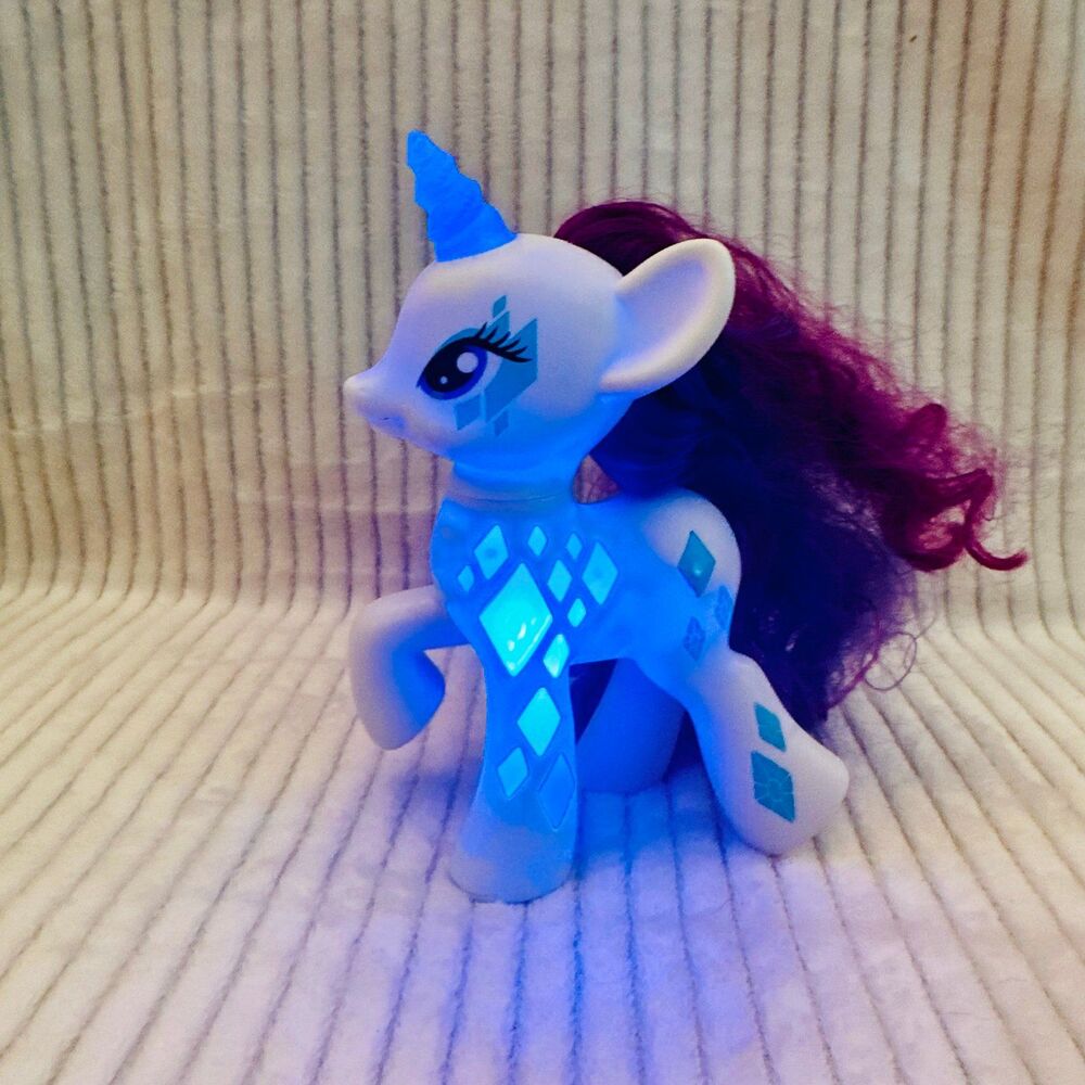 Hasbro My Little Pony Cutie Mark Magic Glow Rarity